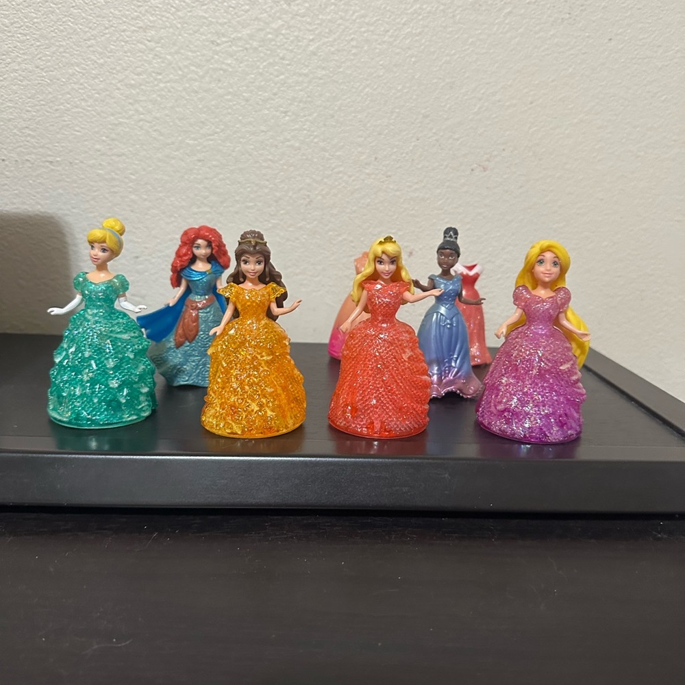 Disney Princess Magiclips Princess Dress-Up Figurine Set
